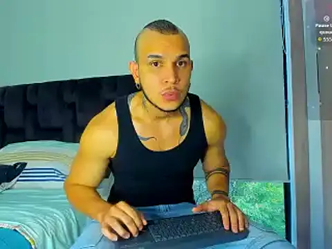 austinoficial online show from February 5, 2026, 9:10 pm