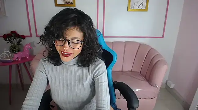 Snapshot of zoe_ch_ chatting on March 17, 2025, 9:35 pm zoe ch online show from March 17, 2025, 9:35 pm