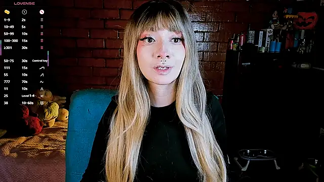 Snapshot of Annycolin_ chatting on February 8, 2026, 4:21 am Annycolin online show from February 8, 2026, 4:21 am