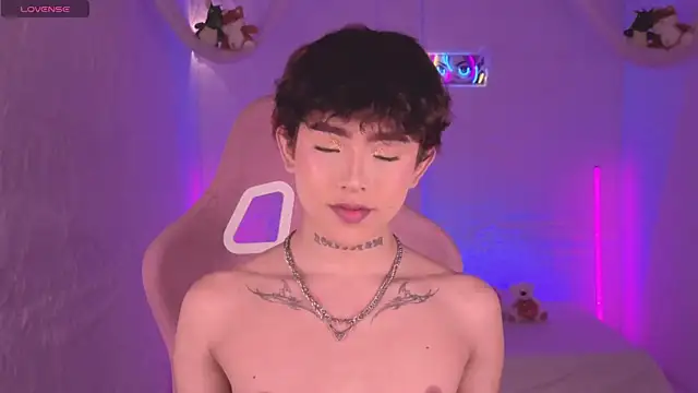 Evan Hunter online show from November 5, 2025, 3:04 pm