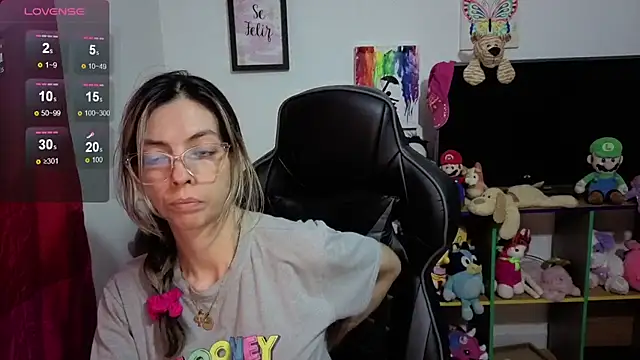 Snapshot of Princezzlove3 chatting on October 30, 2025, 1:04 am Princezzlove3 online show from October 30, 2025, 1:04 am