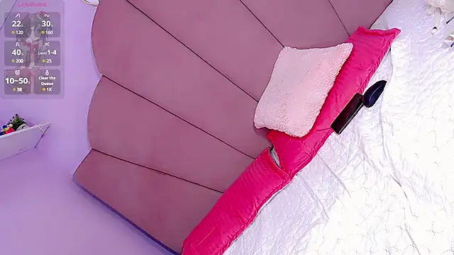 Vanessapintoo online show from March 18, 2025, 9:53 pm