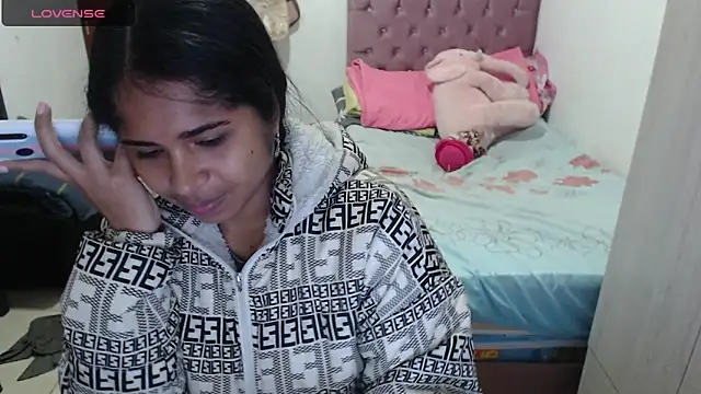 Snapshot of july-feria chatting on October 15, 2025, 7:00 pm july-feria online show from October 15, 2025, 7:00 pm