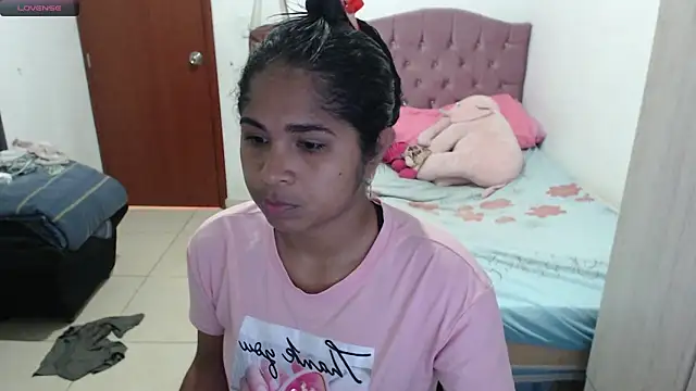 Snapshot of july-feria chatting on October 28, 2025, 5:23 pm july-feria online show from October 28, 2025, 5:23 pm