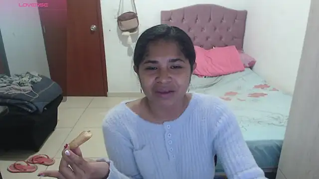 july-feria online show from November 24, 2025, 10:32 pm