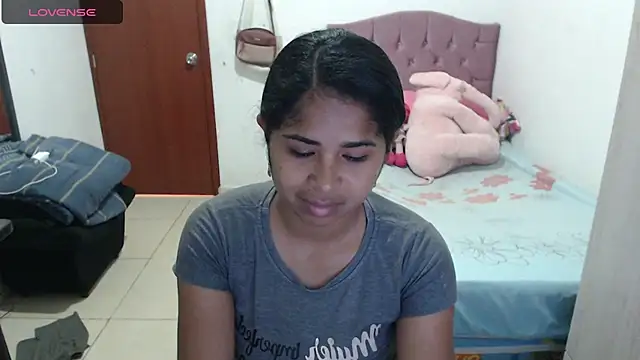 Snapshot of july-feria chatting on October 5, 2025, 3:25 pm july-feria online show from October 5, 2025, 3:25 pm