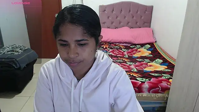july-feria online show from November 30, 2025, 10:32 pm
