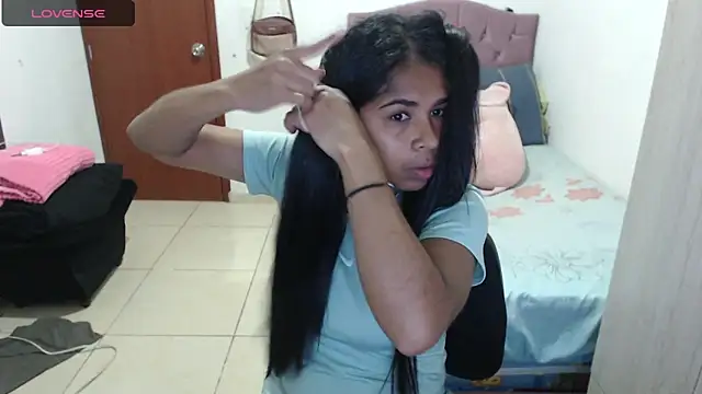 Snapshot of july-feria chatting on September 17, 2025, 6:32 pm july-feria online show from September 17, 2025, 6:32 pm