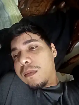 Snapshot of Maguito02 chatting on September 18, 2025, 11:35 am Maguito02 online show from September 18, 2025, 11:35 am