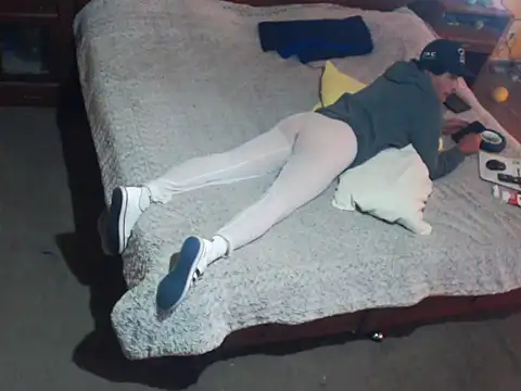 ferecam online show from February 5, 2026, 5:09 pm