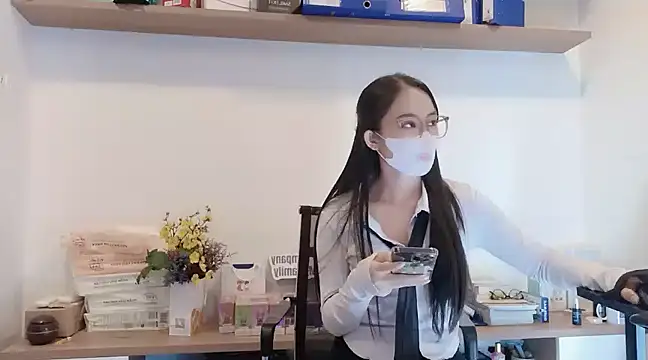 Lush-Office online show from February 27, 2025, 10:44 am