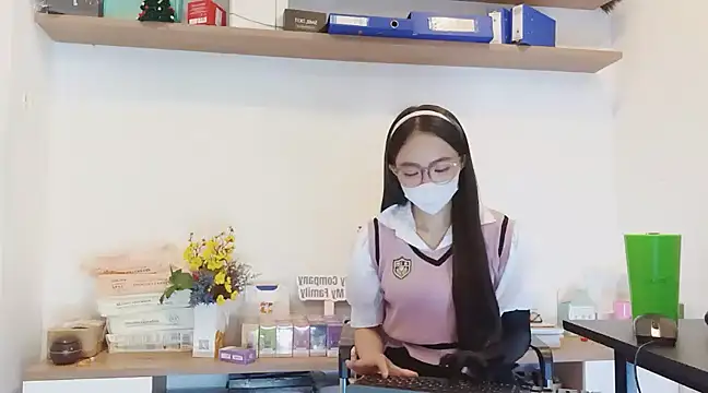 Lush-Office online show from February 24, 2025, 12:59 pm