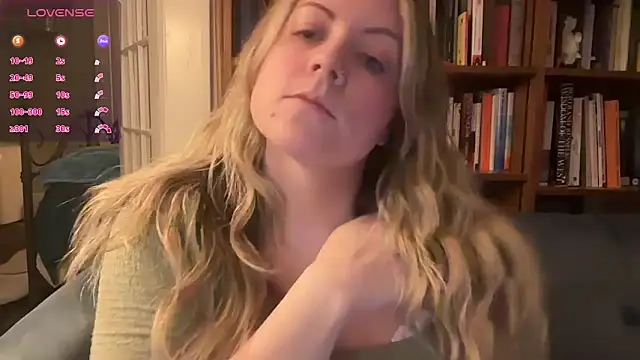 Snapshot of girlnextdoorjoelle chatting on January 27, 2025, 5:47 am girlnextdoorjoelle online show from January 27, 2025, 5:47 am