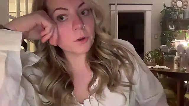 Snapshot of girlnextdoorjoelle chatting on January 12, 2025, 9:51 am girlnextdoorjoelle online show from January 12, 2025, 9:51 am