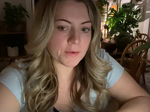 Snapshot of girlnextdoorjoelle chatting on January 13, 2025, 8:47 am girlnextdoorjoelle online show from January 13, 2025, 8:47 am