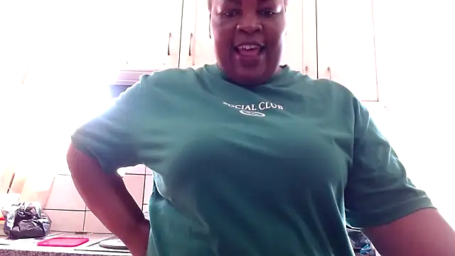 omalicha98 online show from September 22, 2025, 6:52 am