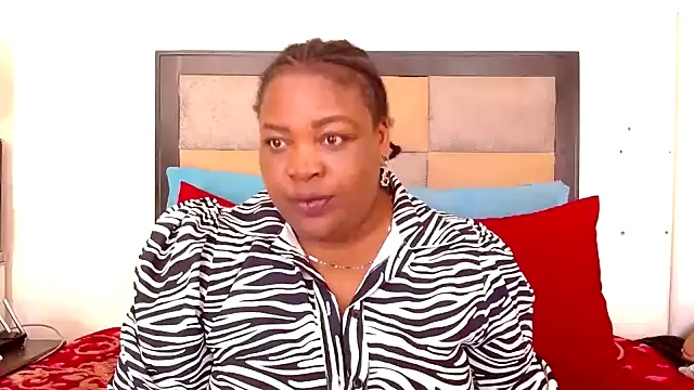 omalicha98 online show from October 7, 2025, 6:25 am