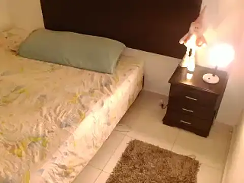 Aurrorasweet online show from February 4, 2025, 2:39 am