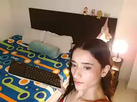 Aurrorasweet online show from March 2, 2025, 8:59 am