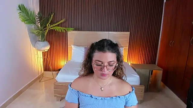 lilly ass  online show from February 17, 2025, 10:49 pm