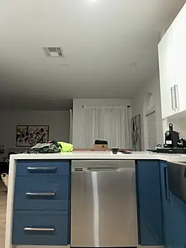 carlospingalinda online show from March 8, 2025, 9:28 am