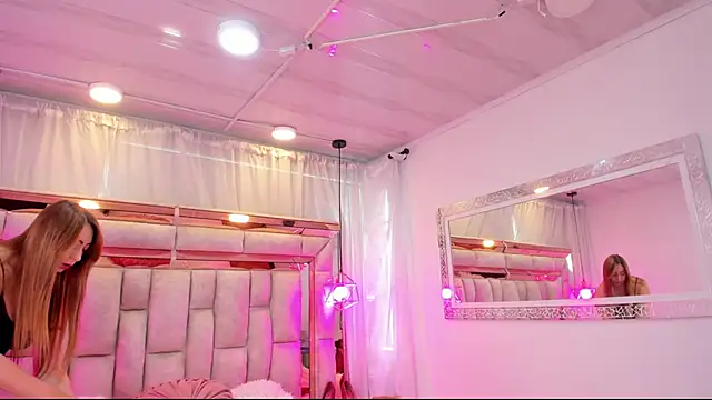 Snapshot of Katalina_Evans chatting on September 24, 2025, 12:00 pm Katalina Evans online show from September 24, 2025, 12:00 pm