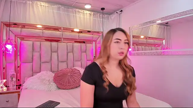 Snapshot of Katalina_Evans chatting on September 19, 2025, 11:58 am Katalina Evans online show from September 19, 2025, 11:58 am