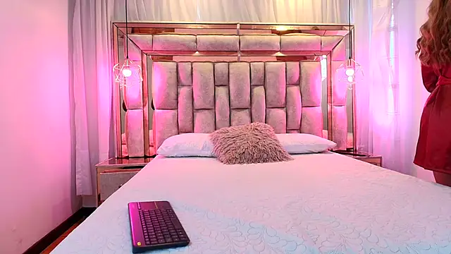 Snapshot of Katalina_Evans chatting on March 2, 2025, 12:25 pm Katalina Evans online show from March 2, 2025, 12:25 pm