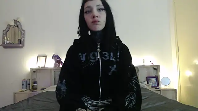 Snapshot of bad_doll_bb chatting on June 10, 2026, 8:43 pm bad doll bb online show from June 10, 2026, 8:43 pm