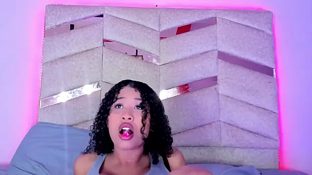 Snapshot of BrigitteRoy_ chatting on October 21, 2025, 2:55 am BrigitteRoy  online show from October 21, 2025, 2:55 am