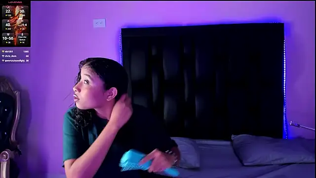 Snapshot of BrigitteRoy_ chatting on October 7, 2025, 2:56 am BrigitteRoy  online show from October 7, 2025, 2:56 am