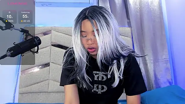 BrigitteRoy  online show from February 8, 2026, 3:15 am