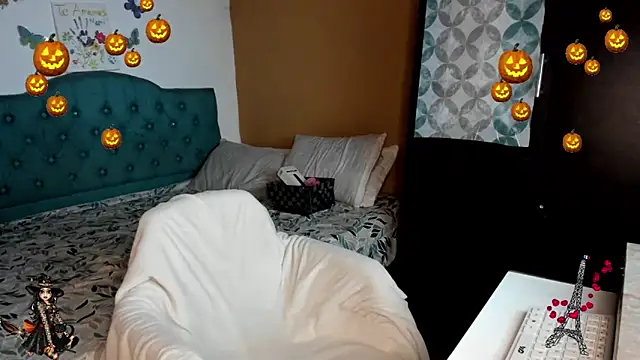 Snapshot of nataparis chatting on October 28, 2025, 11:58 pm nataparis online show from October 28, 2025, 11:58 pm