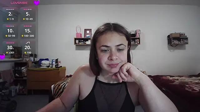 Snapshot of Your___Hope chatting on October 27, 2025, 6:53 pm Your   Hope online show from October 27, 2025, 6:53 pm