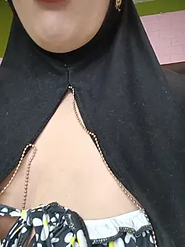 zahra Jalid online show from November 28, 2025, 11:38 pm