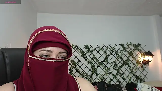 Snapshot of zahra_Jalid chatting on September 24, 2025, 9:10 pm zahra Jalid online show from September 24, 2025, 9:10 pm