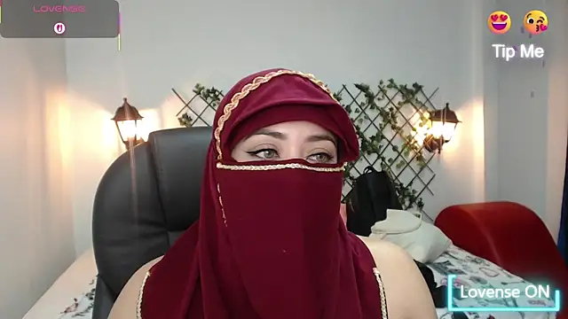 Snapshot of zahra_Jalid chatting on September 30, 2025, 8:59 pm zahra Jalid online show from September 30, 2025, 8:59 pm