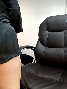 Snapshot of zahra_Jalid chatting on October 12, 2025, 3:46 pm zahra Jalid online show from October 12, 2025, 3:46 pm