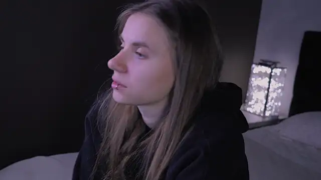 Snapshot of Bella_Alita chatting on October 11, 2025, 8:32 pm Bella Alita online show from October 11, 2025, 8:32 pm