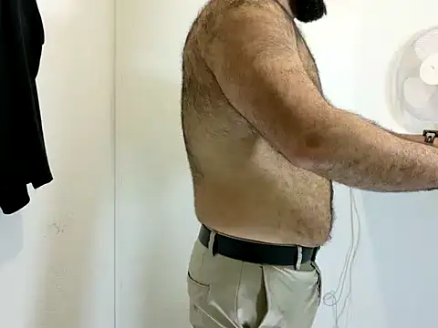 Snapshot of bearahairs chatting on November 2, 2025, 10:15 pm bearahairs online show from November 2, 2025, 10:15 pm