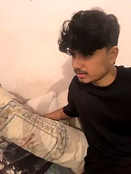 Snapshot of kaif_220 chatting on February 16, 2026, 5:44 pm kaif 220 online show from February 16, 2026, 5:44 pm