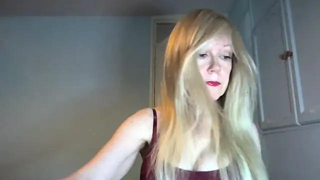 Snapshot of petina chatting on November 13, 2025, 9:46 am petina online show from November 13, 2025, 9:46 am