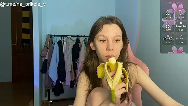 Snapshot of na_prikole_ chatting on October 1, 2025, 4:55 pm na prikole online show from October 1, 2025, 4:55 pm