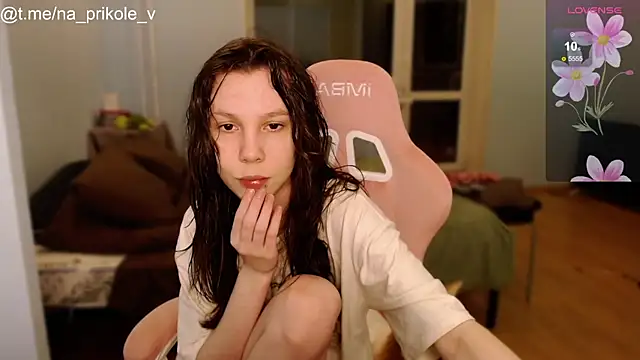 Snapshot of na_prikole_ chatting on October 18, 2025, 8:11 pm na prikole online show from October 18, 2025, 8:11 pm