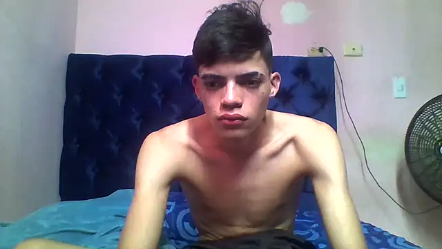 Latinos 2001 online show from April 7, 2026, 3:14 pm