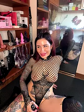 Dancing wmyselF  online show from October 16, 2025, 8:00 am