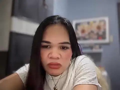 SophiaCourthaway online show from April 12, 2026, 10:13 pm