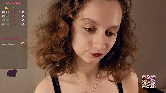 Leya Curly online show from September 25, 2025, 2:34 pm