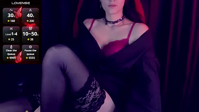 AlariaFatal online show from April 12, 2026, 7:50 pm
