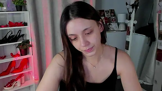 Sahara Shields online show from October 13, 2025, 10:39 am